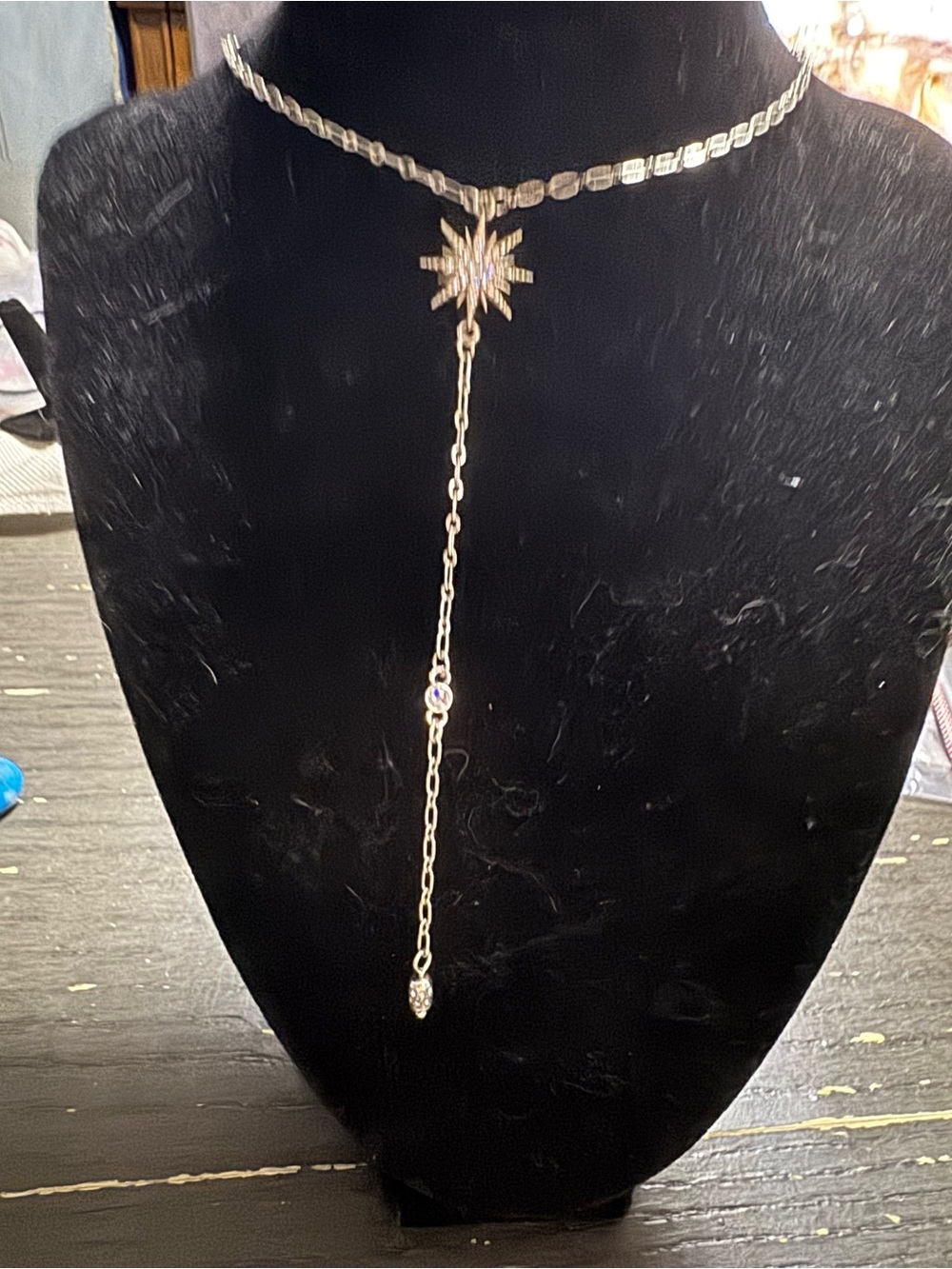 Source Unknown Gold Starburst Lariat Necklace with Drop Chain